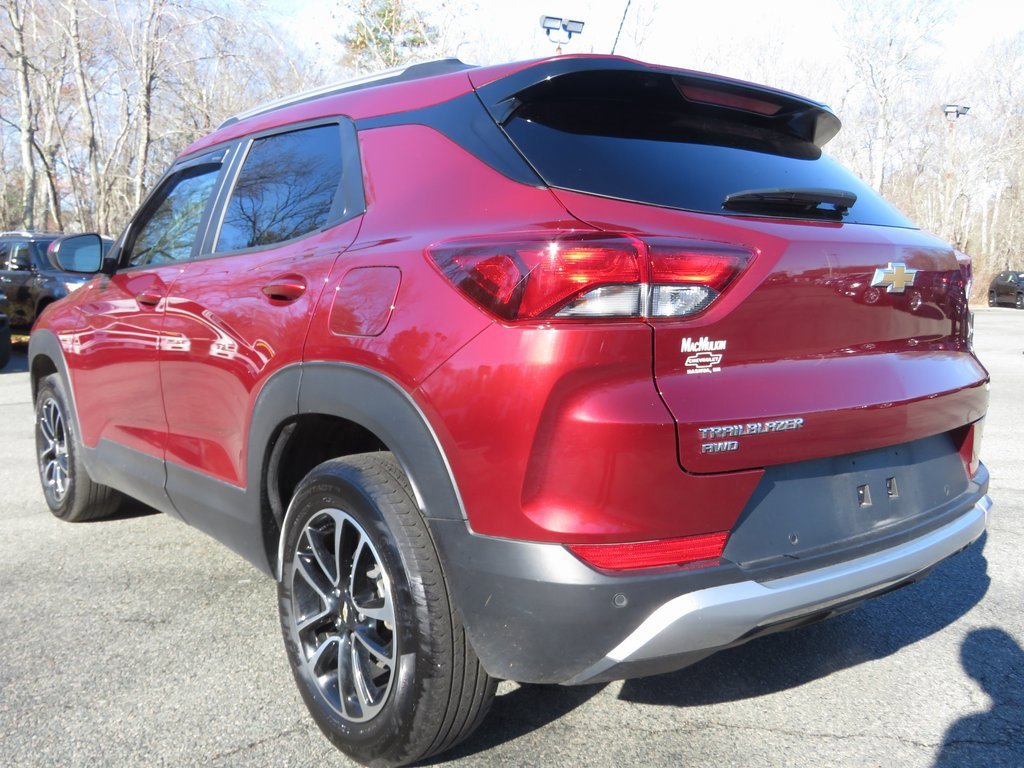 Used 2024 Chevrolet TrailBlazer LT w/ Driver Confidence Package image 8