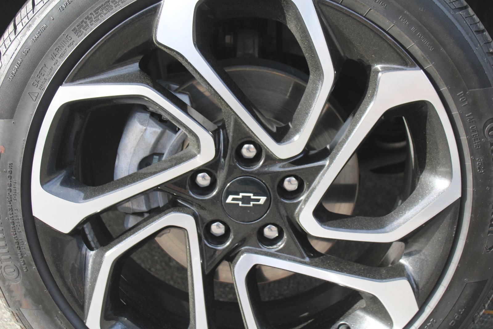 Used 2024 Chevrolet Trax RS image 17