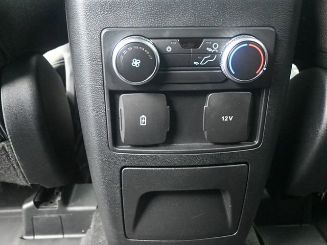 Used 2022 Ford Explorer XLT image 8