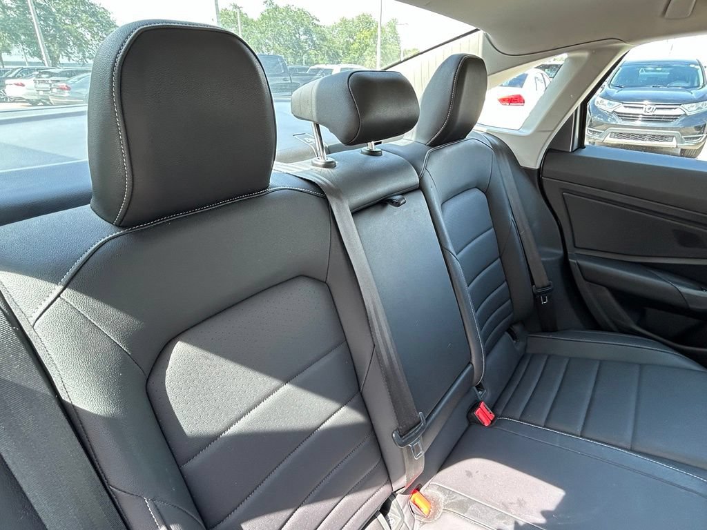 Certified 2021 Volkswagen Jetta SE w/ SE Cold Weather Package FWD image 45