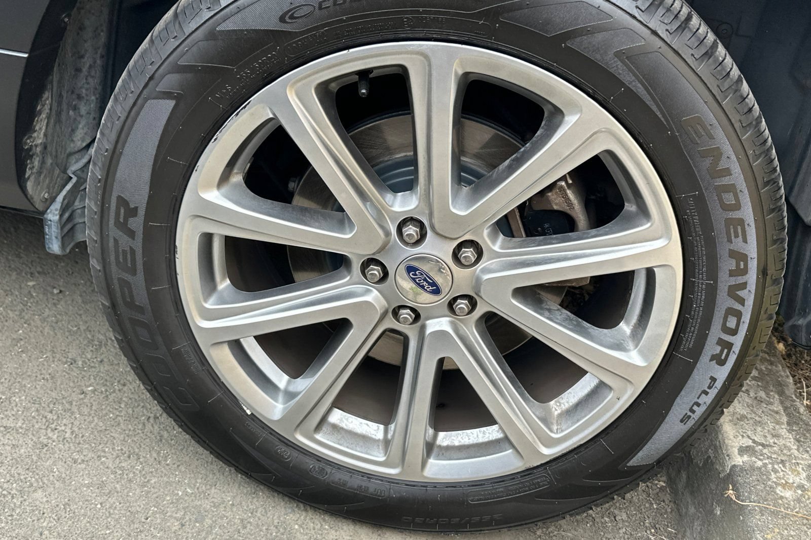 Used 2017 Ford Explorer Limited FWD image 4