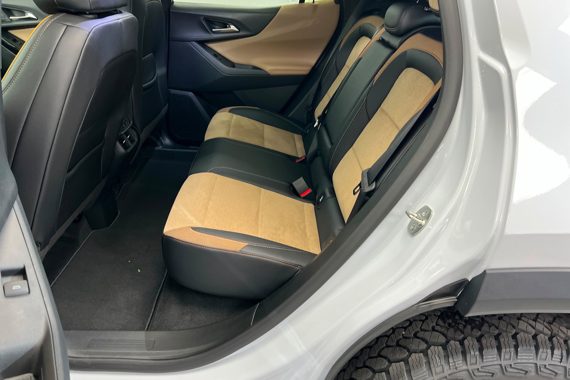New 2026 Chevrolet Equinox ACTIV w/ Convenience Package III image 22