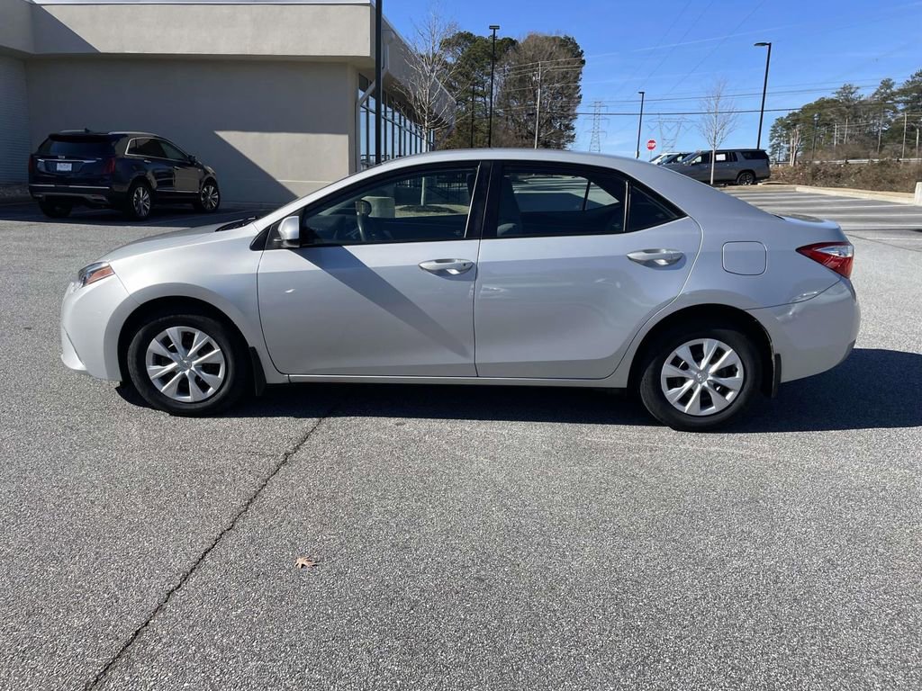 Used 2016 Toyota Corolla image 2