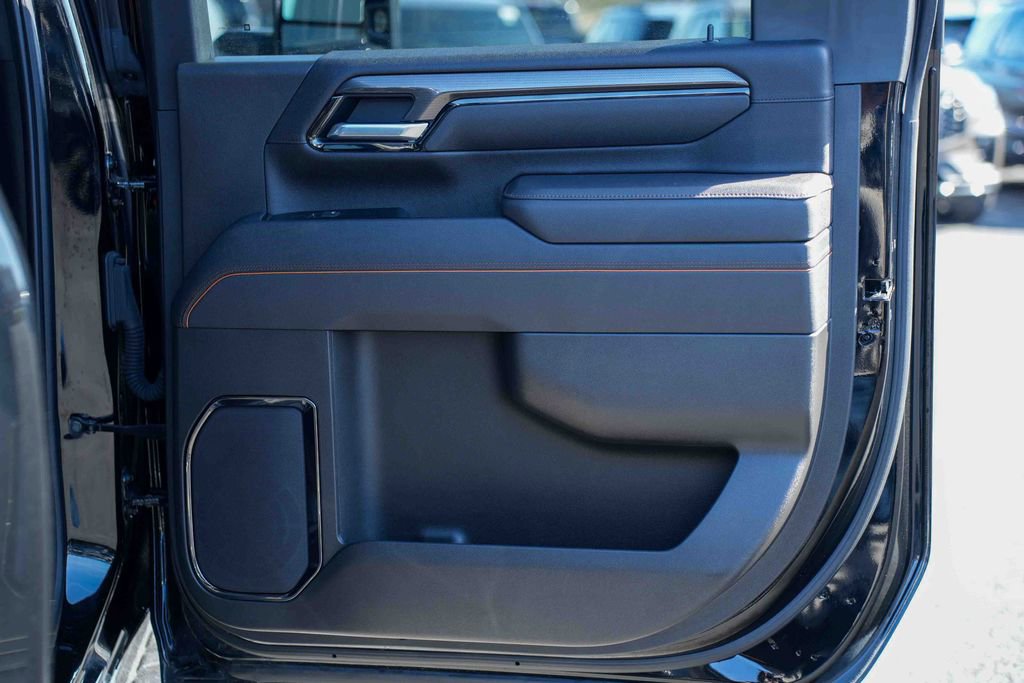 Used 2025 GMC Sierra 2500 AT4 w/ AT4 Premium Plus Package AWD/4WD image 18