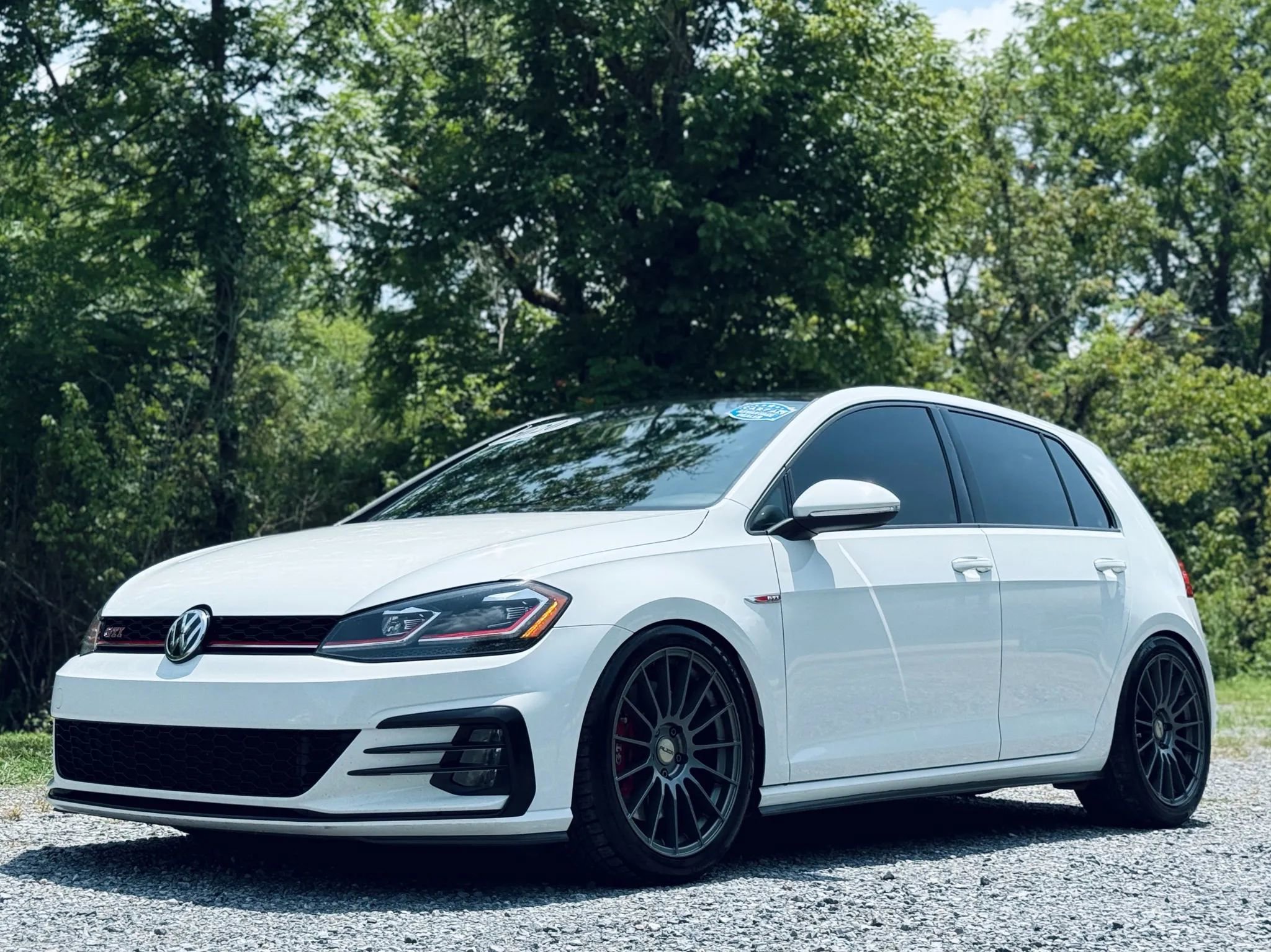 Used 2020 Volkswagen GTI SE image 3