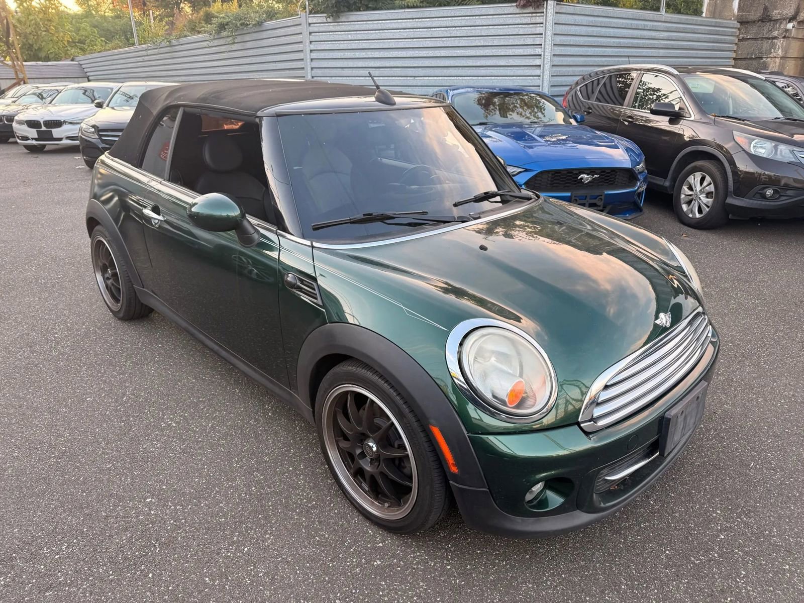 Used 2011 MINI Cooper Convertible image 3