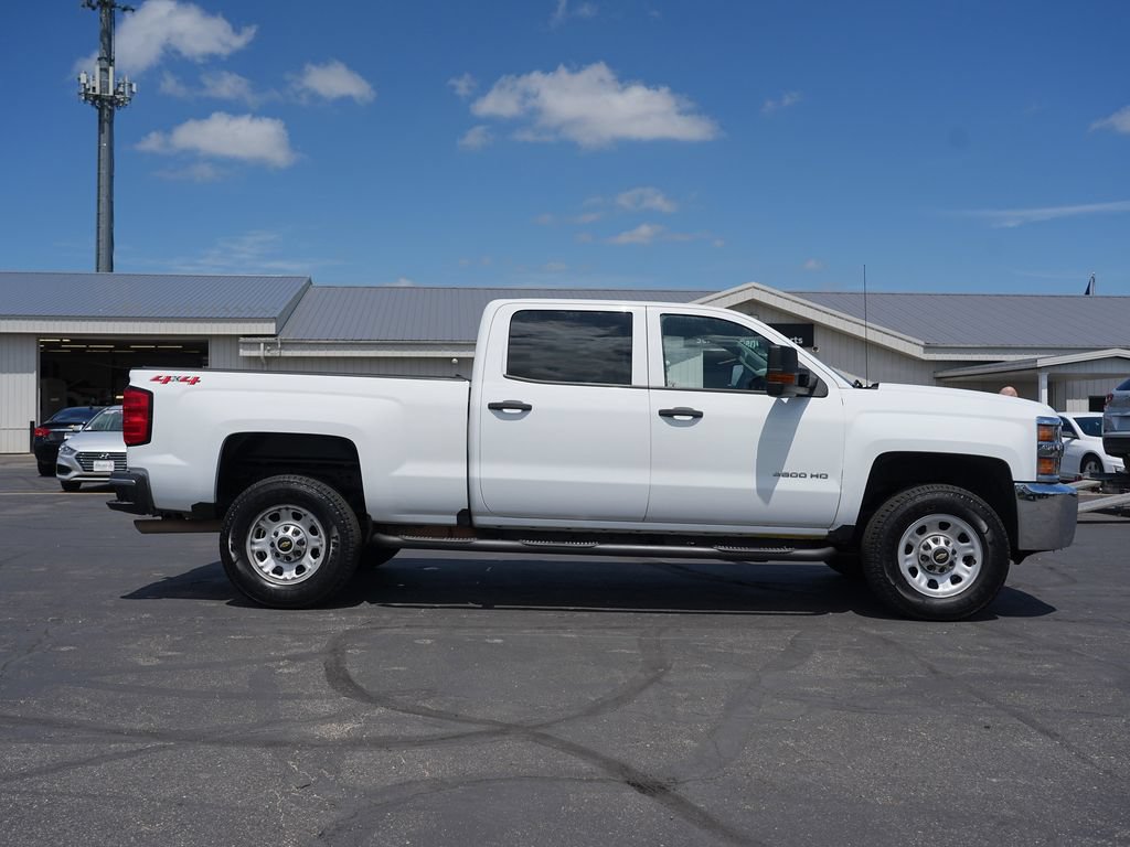 Used 2018 Chevrolet Silverado 3500 4x4 Crew Cab image 2