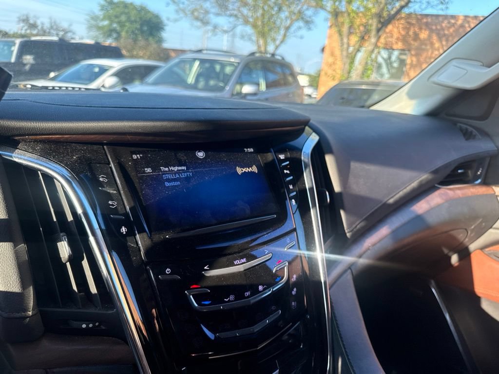 Used 2015 Cadillac Escalade ESV Luxury AWD/4WD image 12