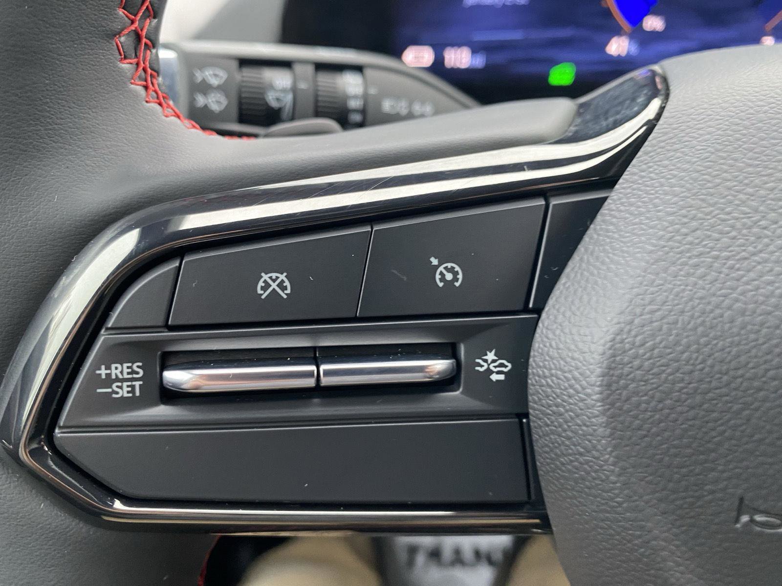 Used 2024 Chevrolet Equinox EV RS image 26