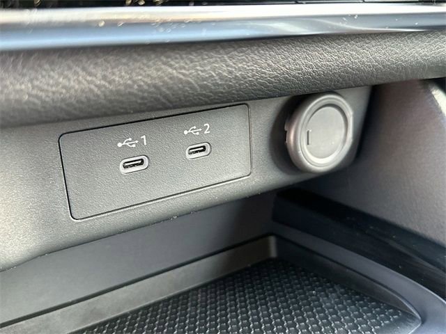 Used 2025 Nissan Rogue SV image 17