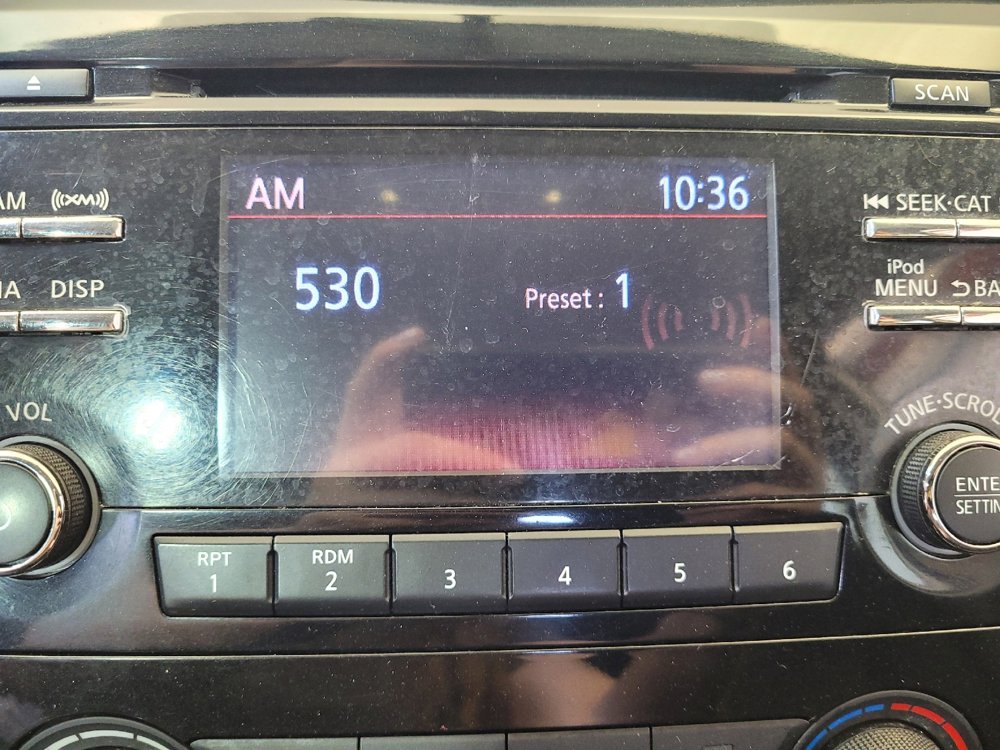 Used 2017 Nissan Rogue S AWD/4WD image 25