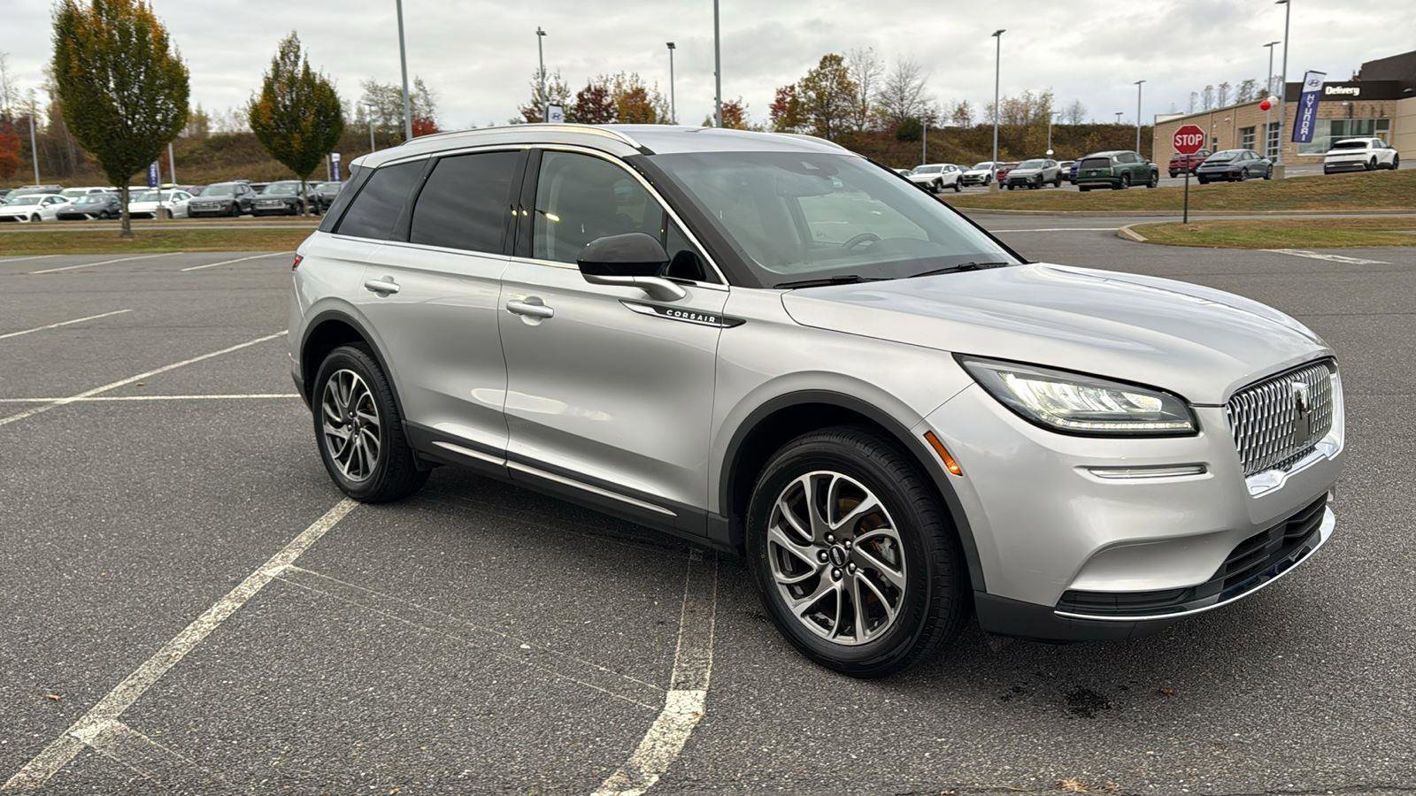 Used 2020 Lincoln Corsair AWD w/ Equipment Group 101A image 2