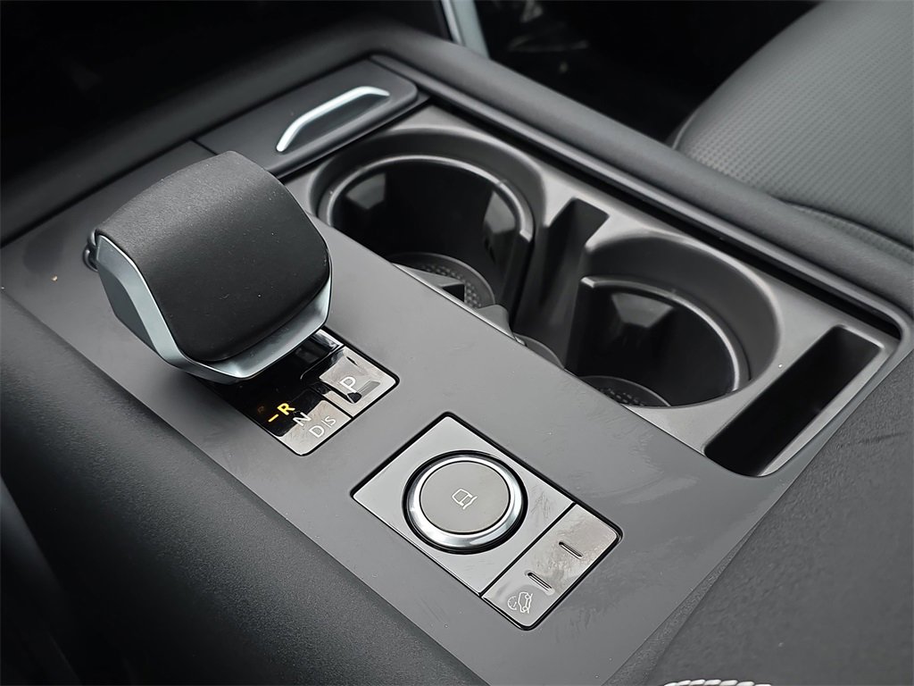 New 2026 Land Rover Discovery Limited Edition image 25