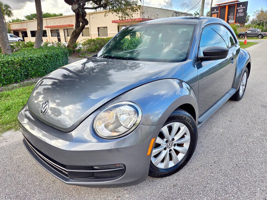 Used 2013 Volkswagen Beetle 2.5 image 2