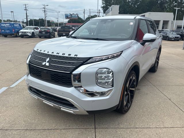 Used 2024 Mitsubishi Outlander SE FWD image 3