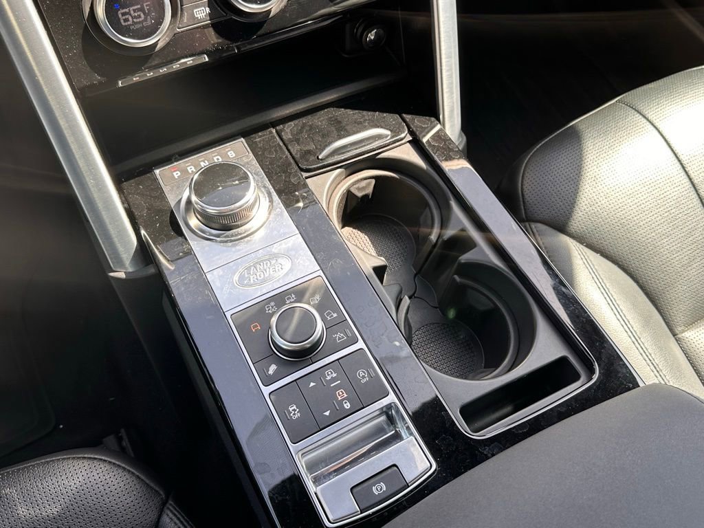 Used 2020 Land Rover Discovery HSE AWD/4WD image 34