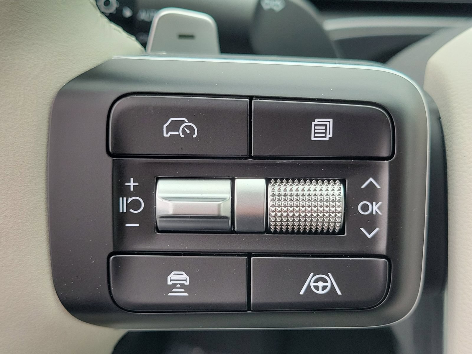 New 2026 Hyundai Santa Fe SEL FWD image 8