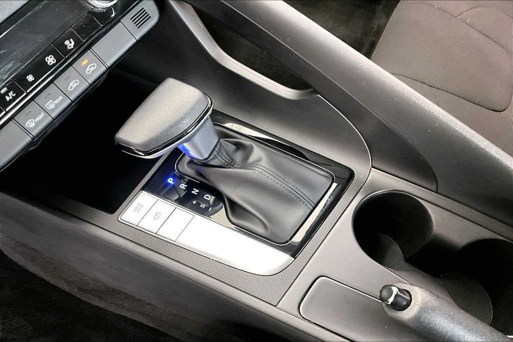 Certified 2021 Hyundai Elantra SEL FWD image 14