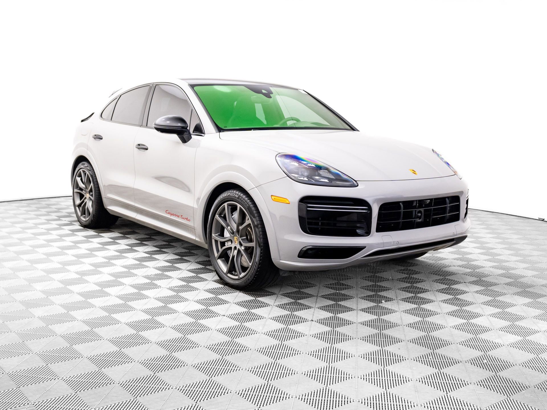 Used 2020 Porsche Cayenne Turbo image 6