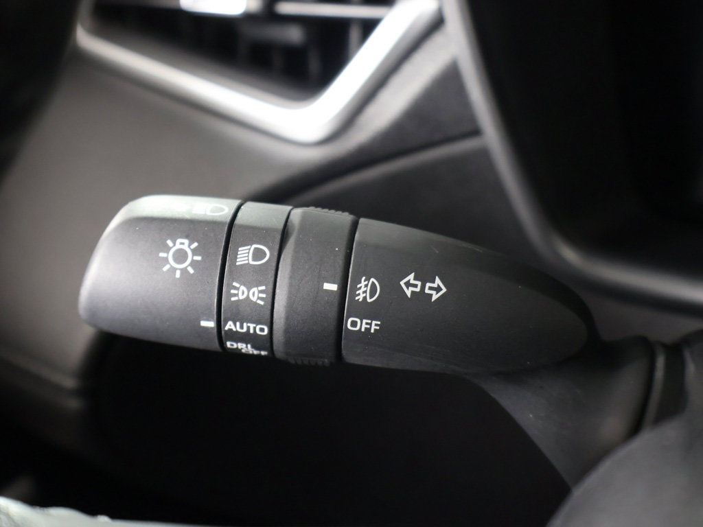 Used 2025 Toyota Corolla Cross XLE FWD image 37