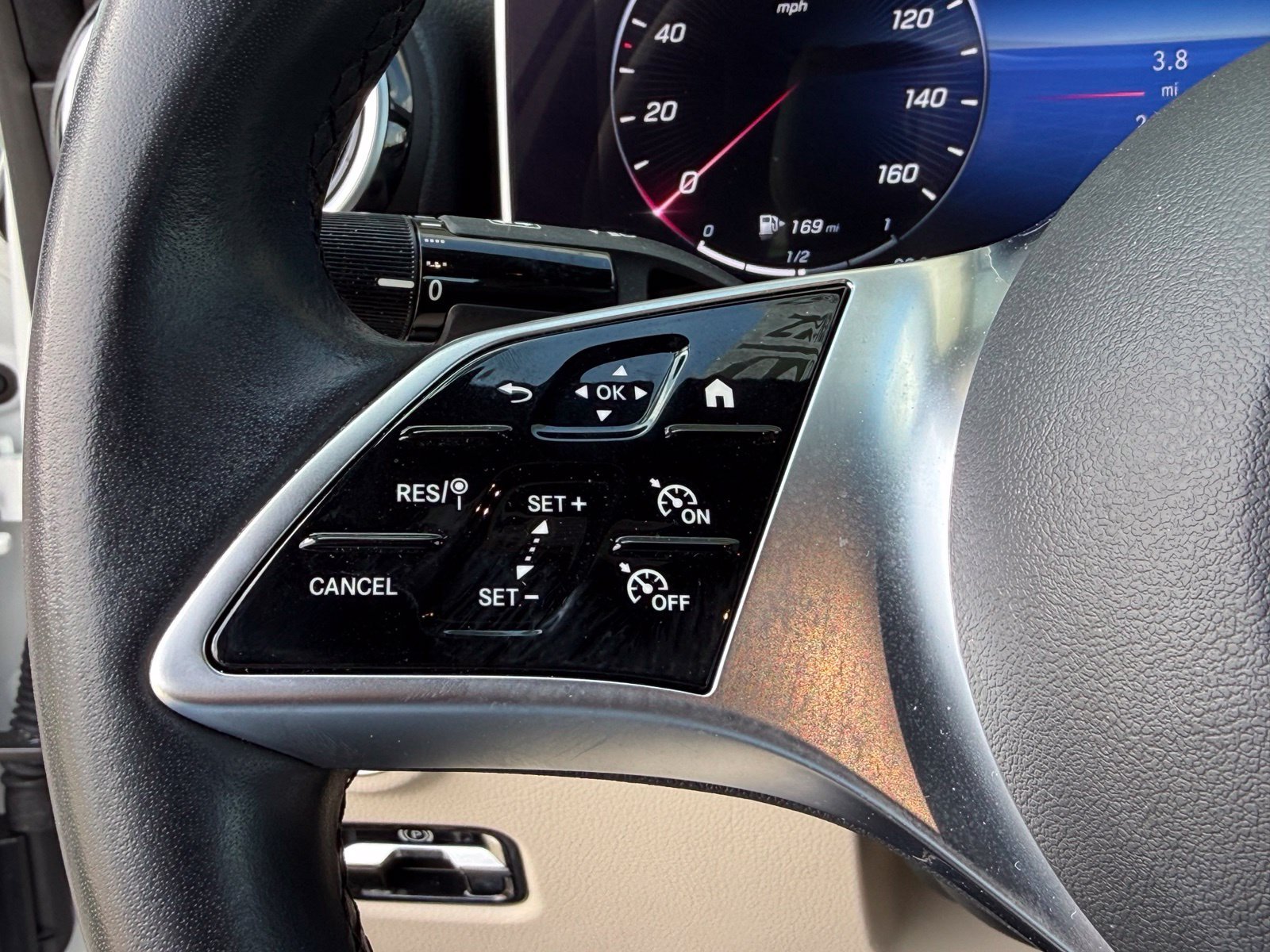 Used 2024 Mercedes-Benz C 300 Sedan image 33