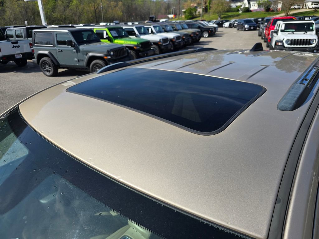 Used 2015 Jeep Grand Cherokee Limited image 17