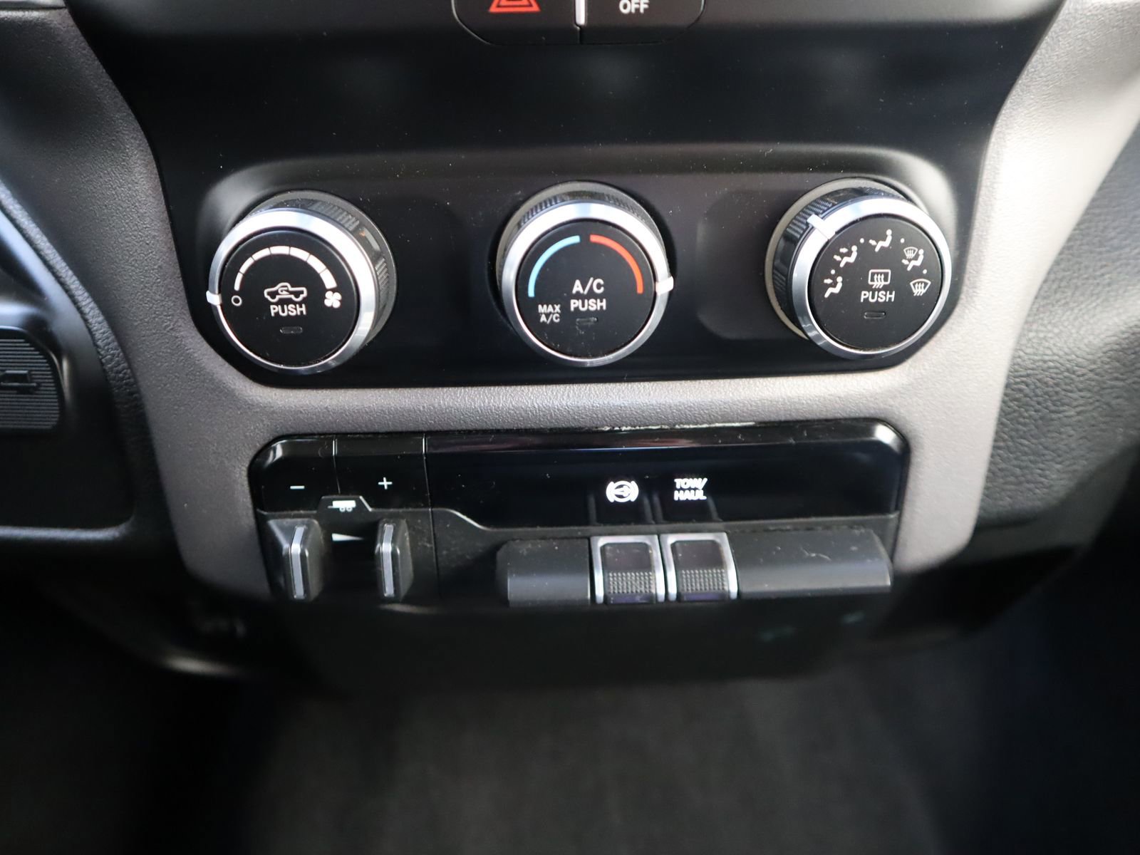 Used 2020 RAM 2500 Big Horn image 38