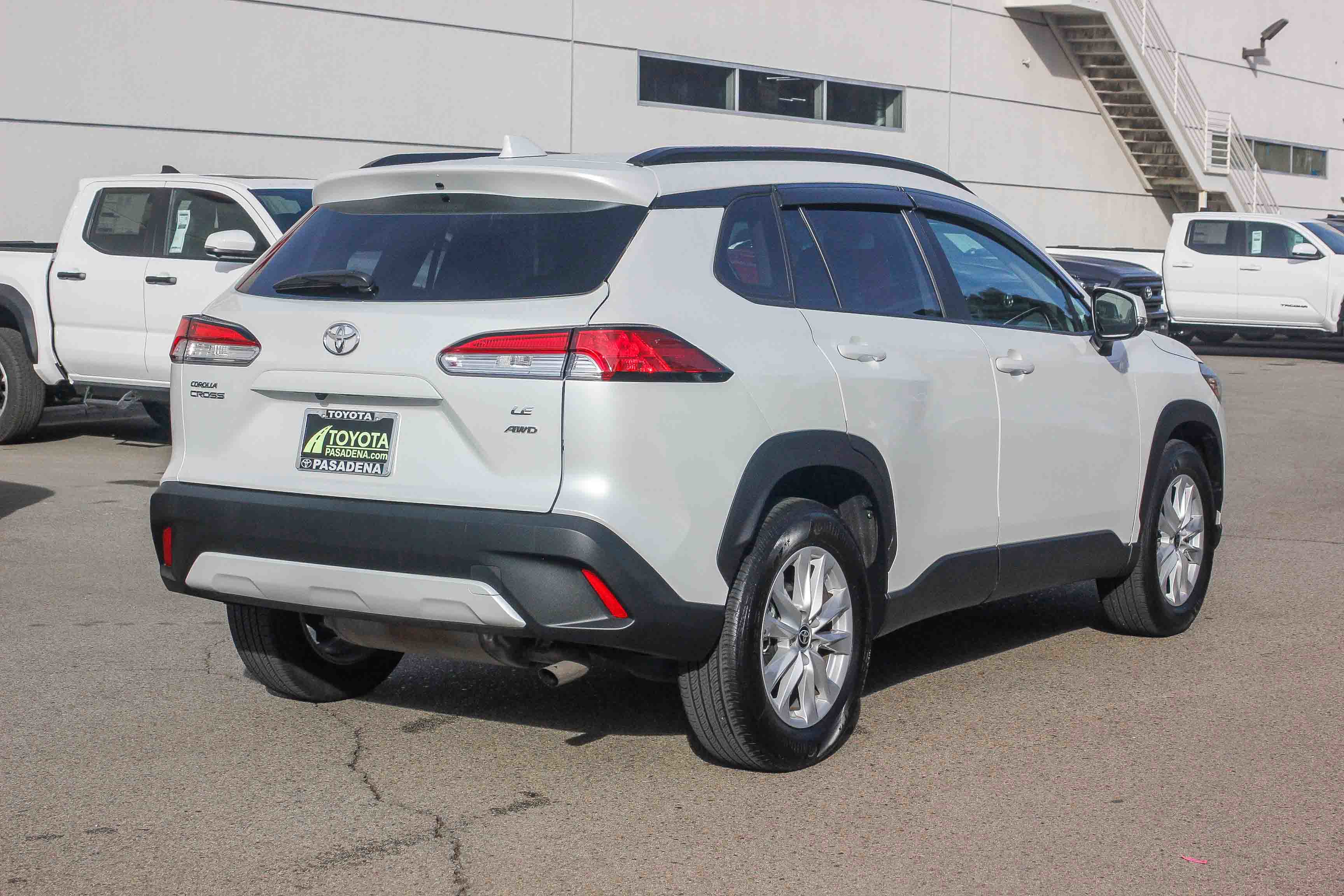 Used 2023 Toyota Corolla Cross LE image 6