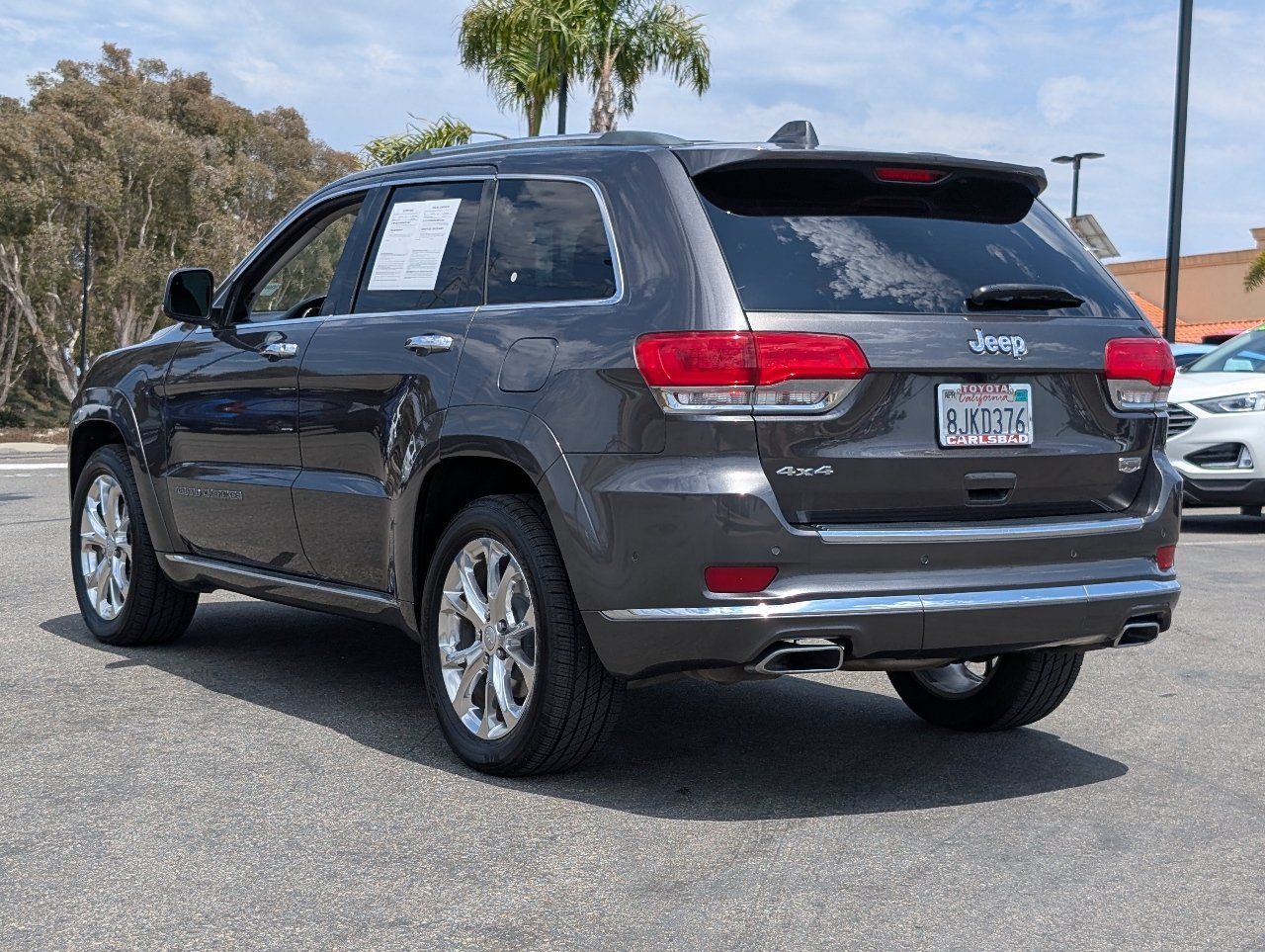 Used 2019 Jeep Grand Cherokee Summit AWD/4WD image 12