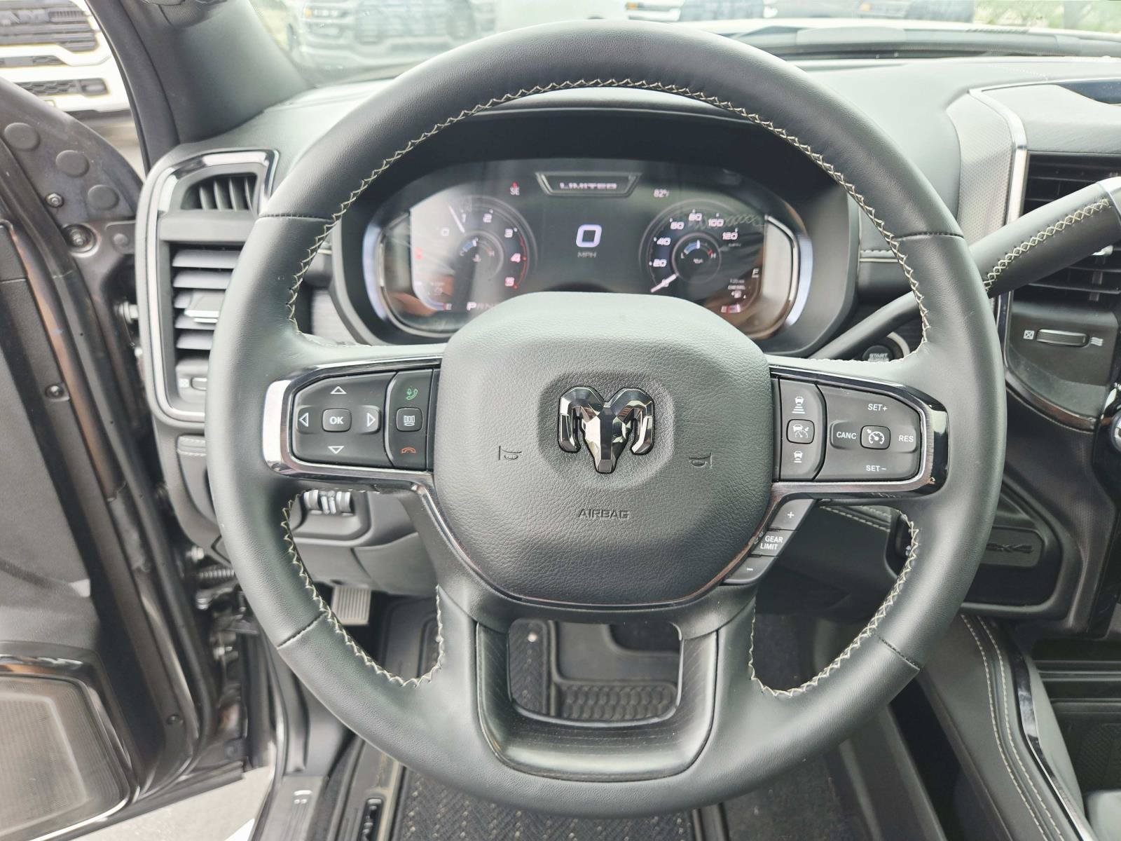 Used 2024 RAM 2500 Limited AWD/4WD image 24