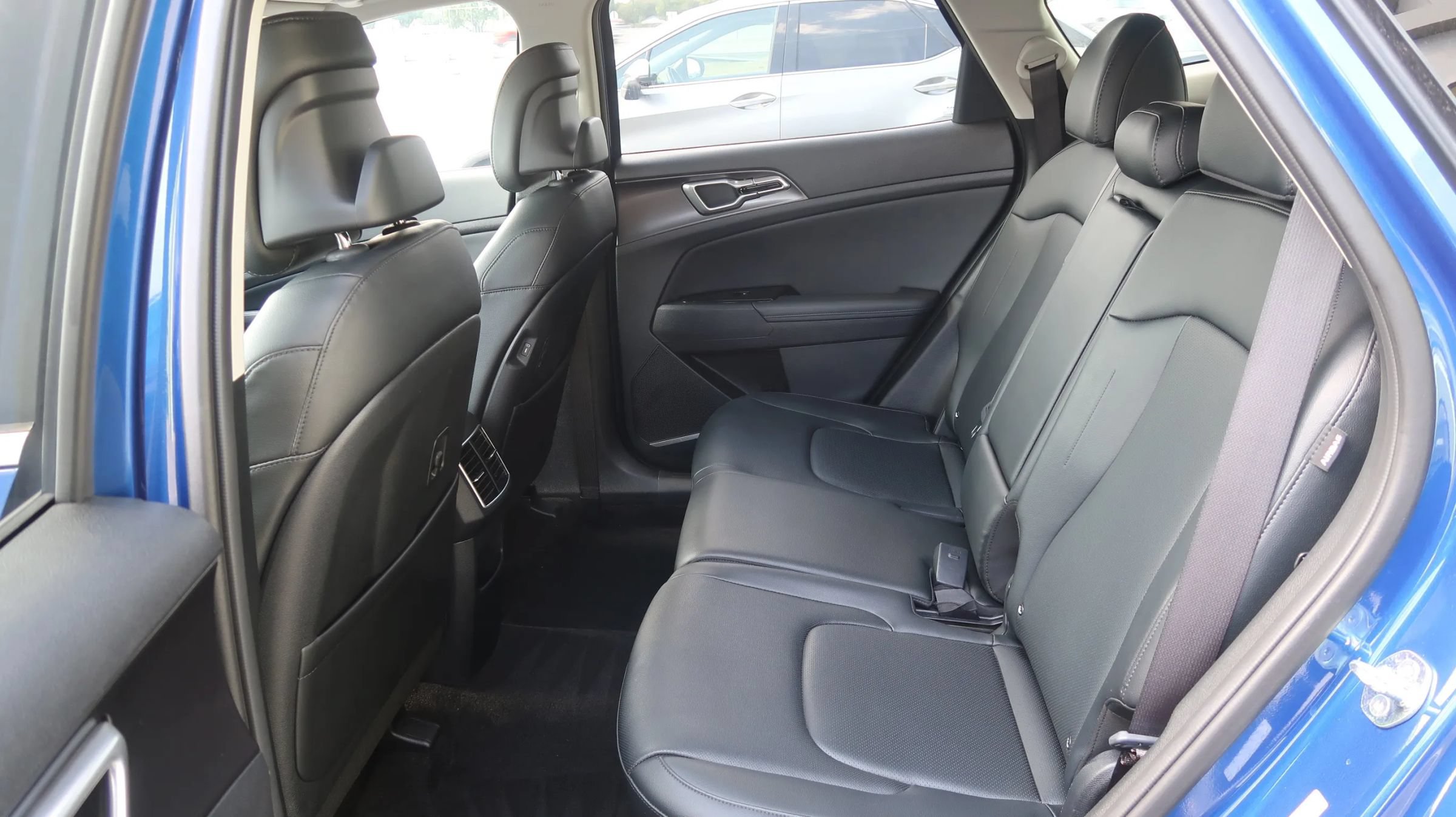 Used 2025 Kia Sportage EX w/ Premium Package AWD/4WD image 20