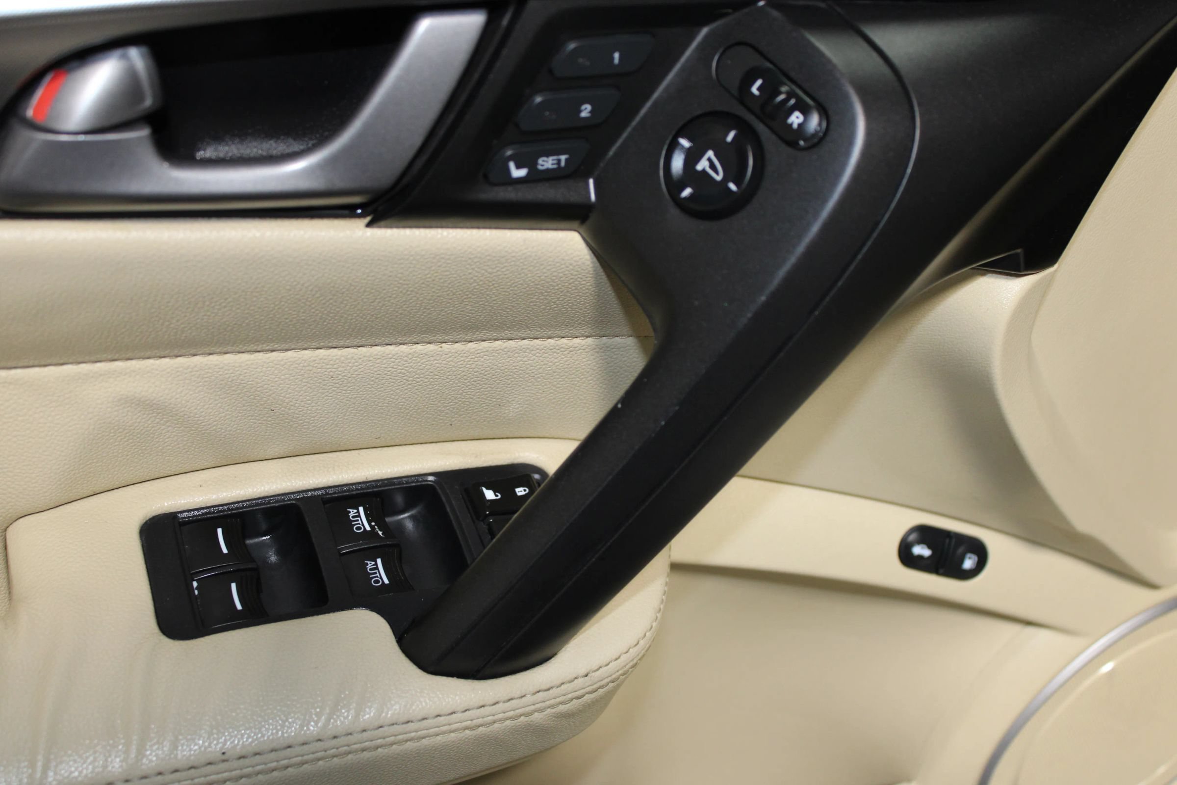 Used 2010 Acura TL FWD image 9