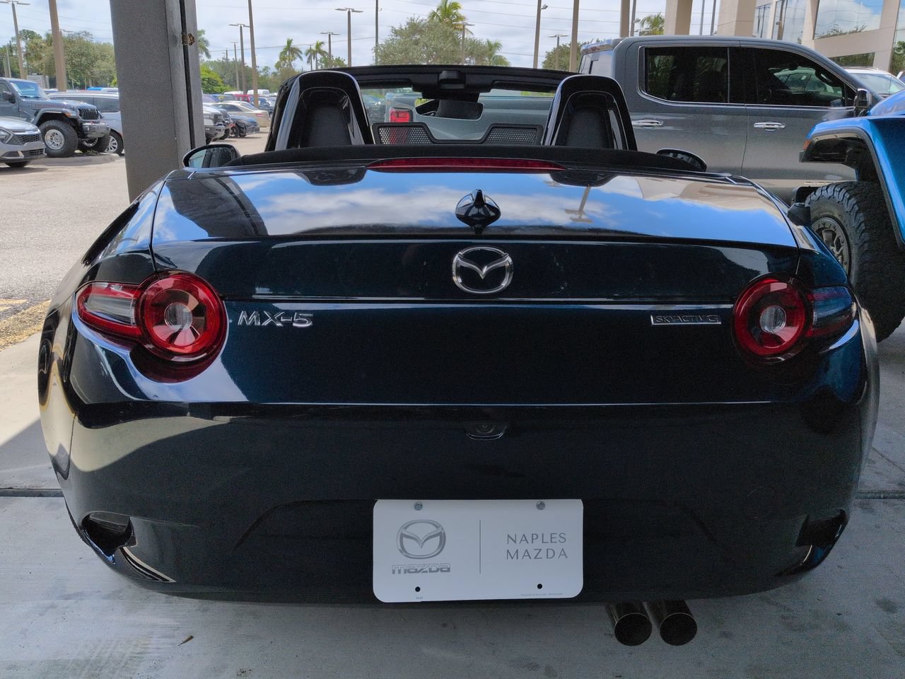Used 2025 MAZDA MX-5 Miata Grand Touring w/ Weather Package RWD image 6