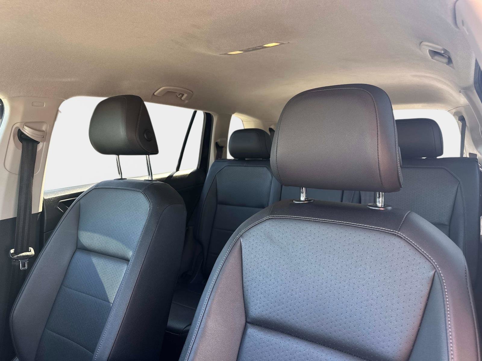 Used 2020 Volkswagen Tiguan SE image 20