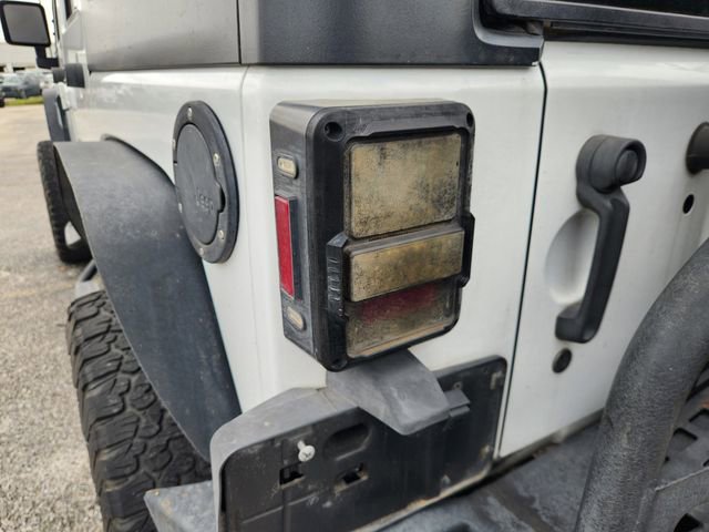 Used 2017 Jeep Wrangler Unlimited Rubicon image 7