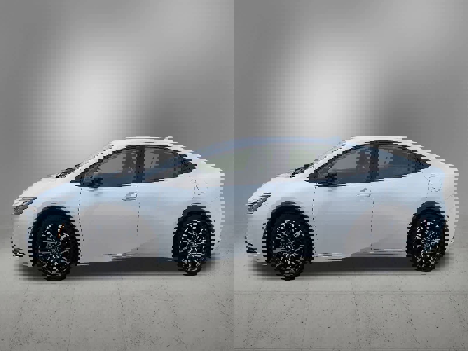 Used 2023 Toyota Prius Prime image 3