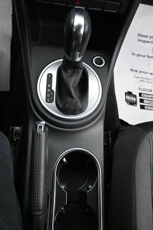 Used 2019 Volkswagen Beetle 2.0T S image 17