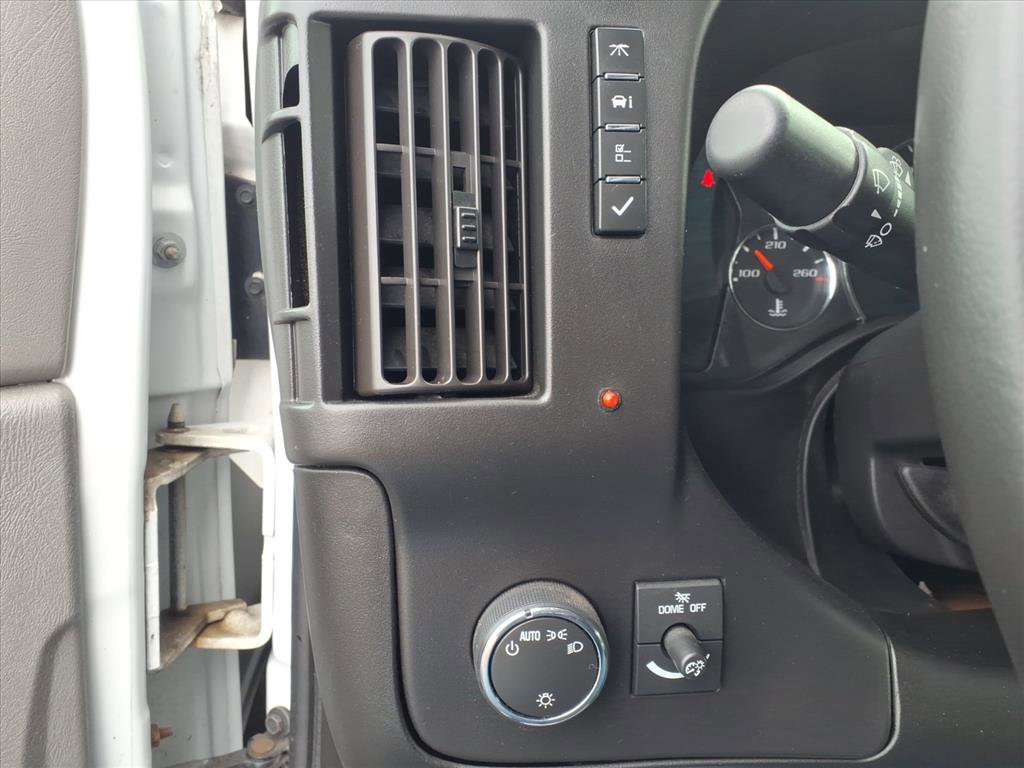 Used 2017 Chevrolet Express 3500 Extended RWD image 17