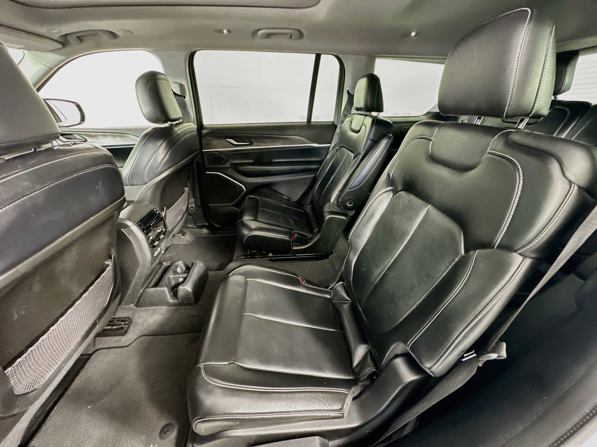 Used 2021 Jeep Grand Cherokee L Limited image 26