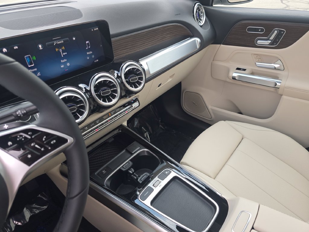 New 2026 Mercedes-Benz GLB 250 4MATIC image 28