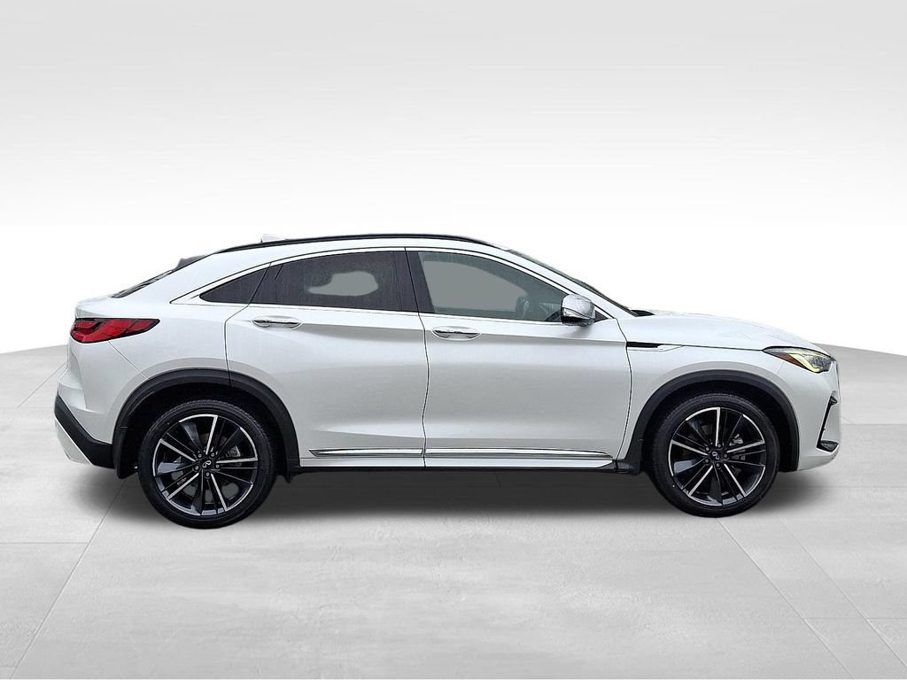 Used 2023 INFINITI QX55 Luxe w/ Accent Package AWD/4WD image 7