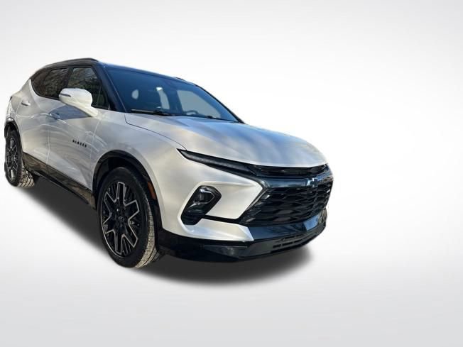 Used 2023 Chevrolet Blazer RS w/ Driver Confidence II Package image 8