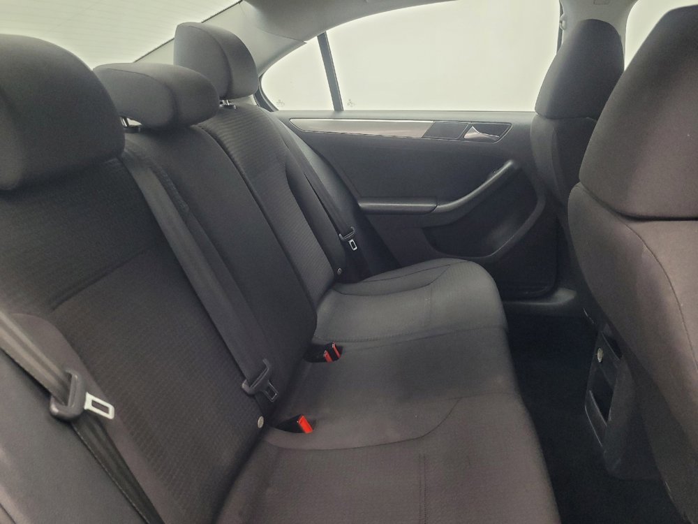 Used 2015 Volkswagen Jetta SE FWD image 19