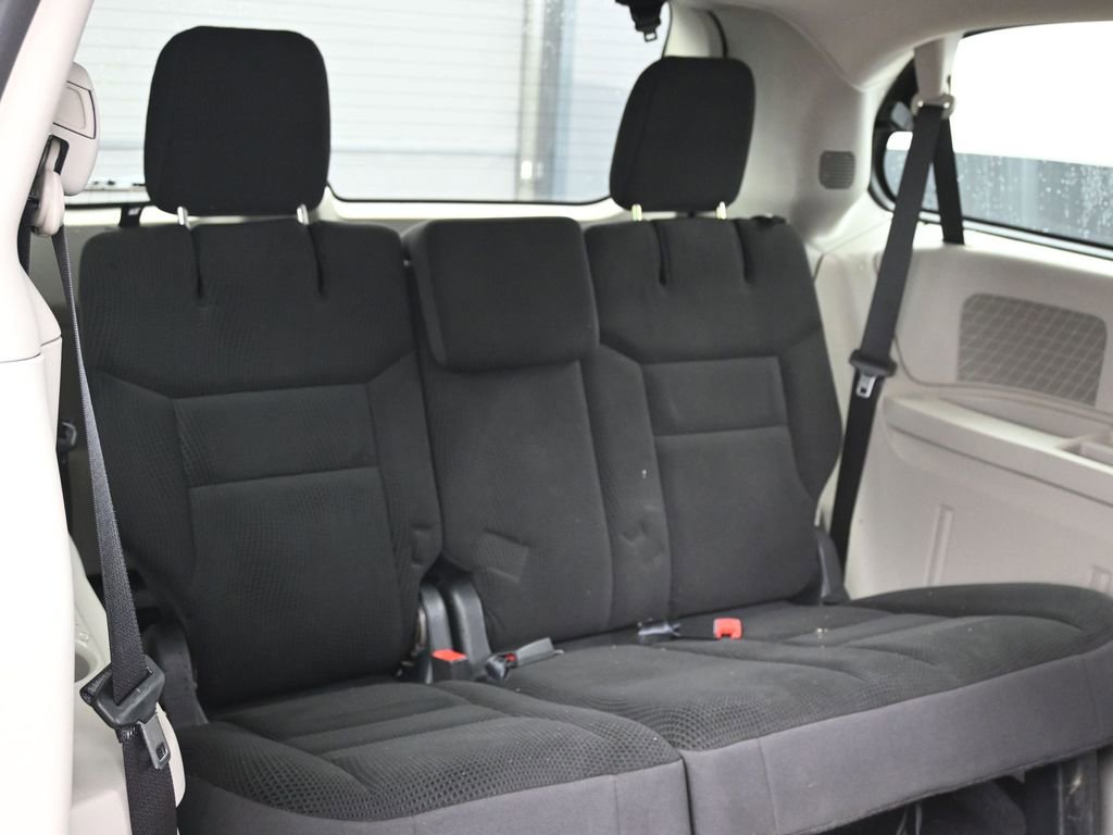 Used 2019 Dodge Grand Caravan SE image 32