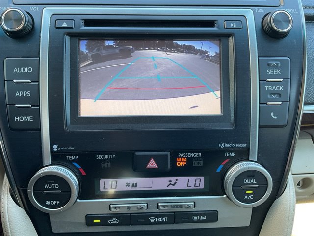 Used 2014 Toyota Camry XLE w/ Leather Package FWD image 19