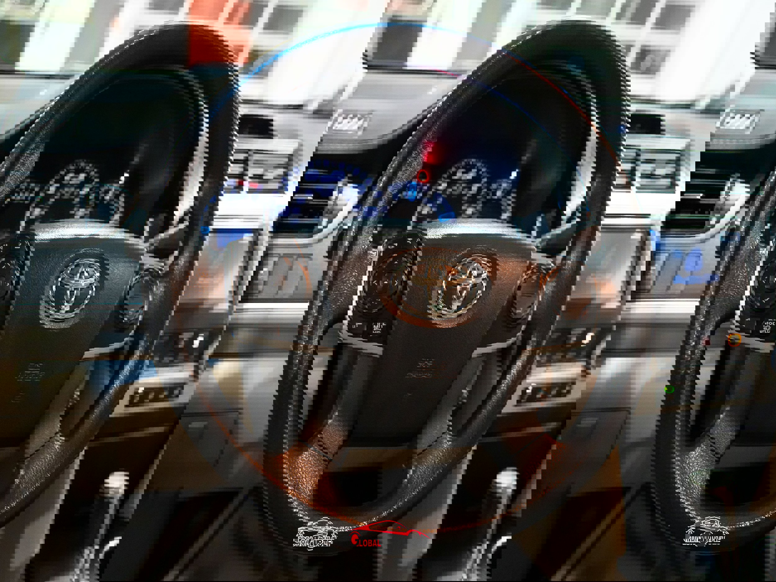 Used 2013 Toyota Camry LE image 23