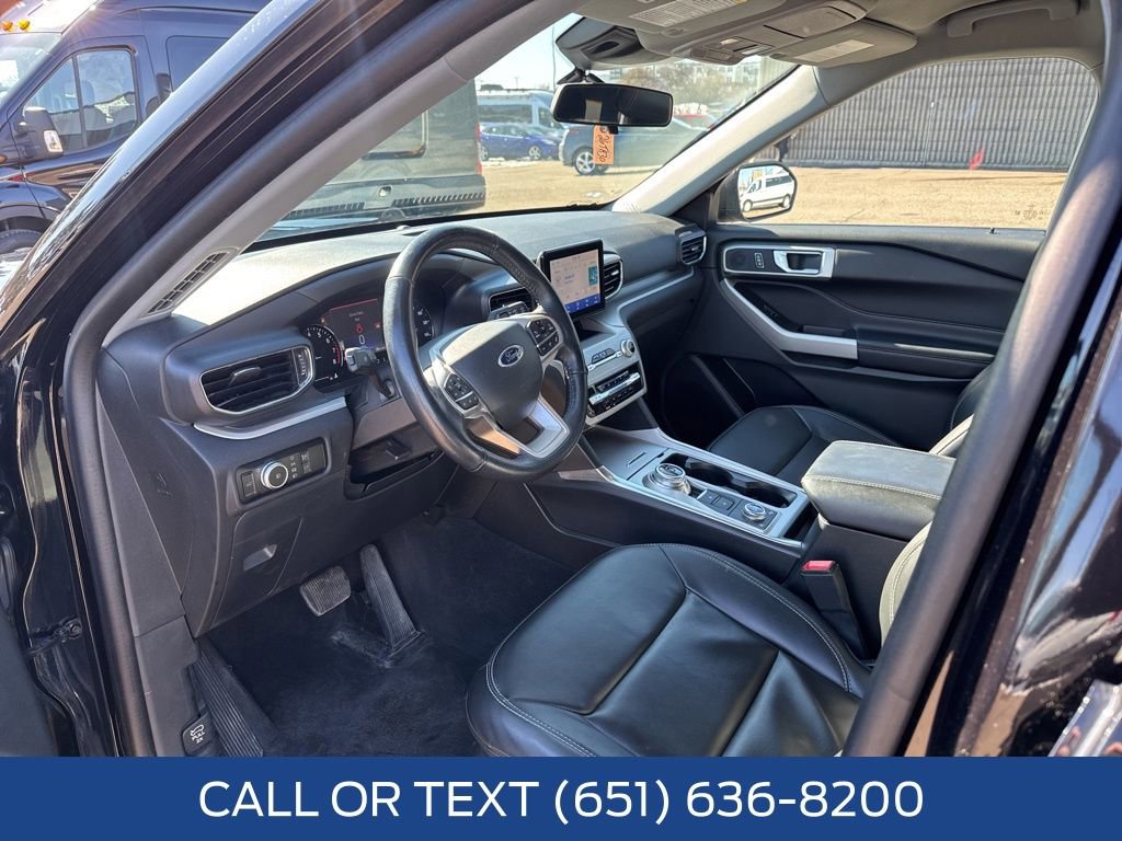 Used 2022 Ford Explorer XLT w/ Equipment Group 202A image 27