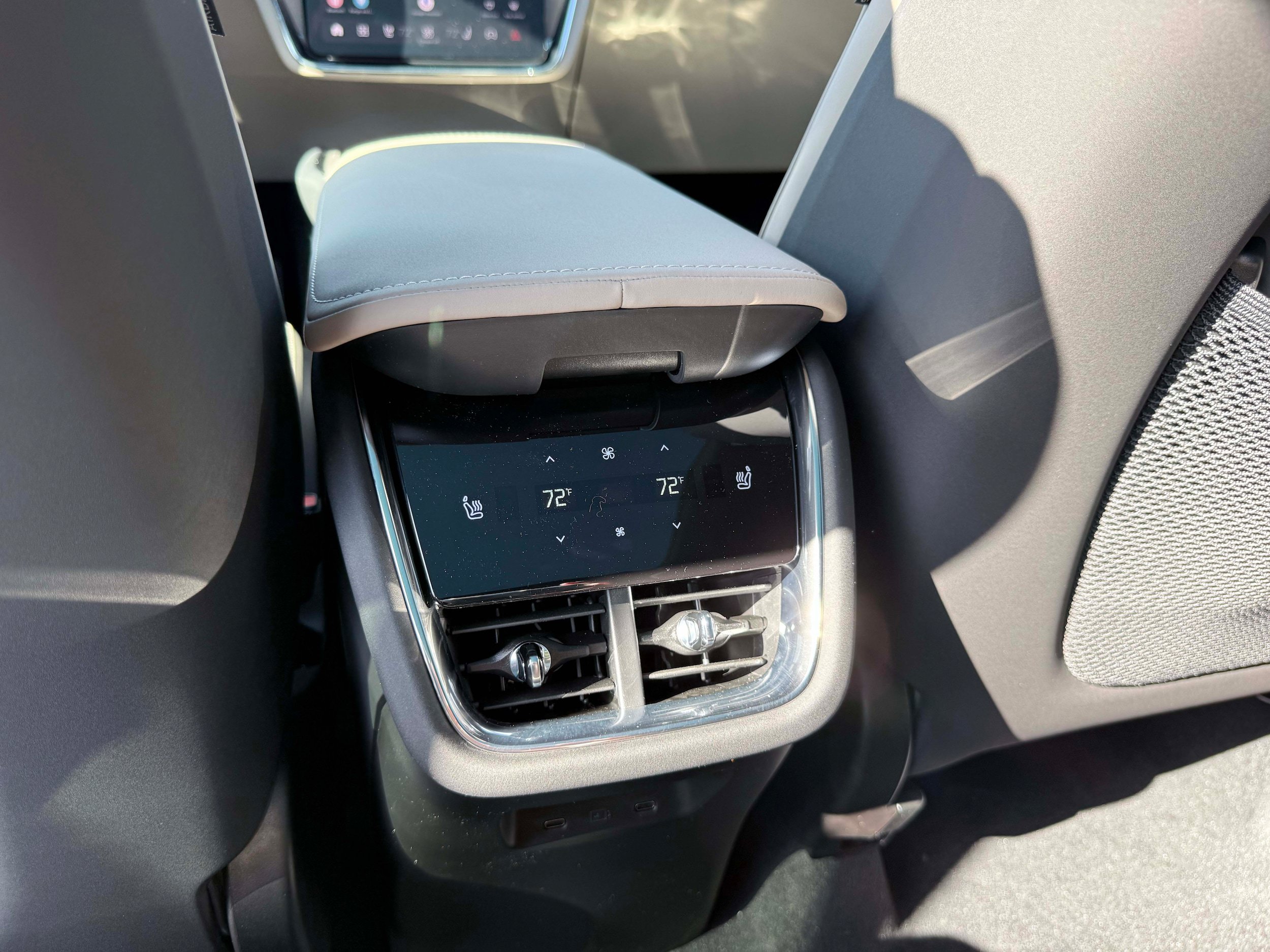 New 2026 Volvo EX90 Plus RWD image 15