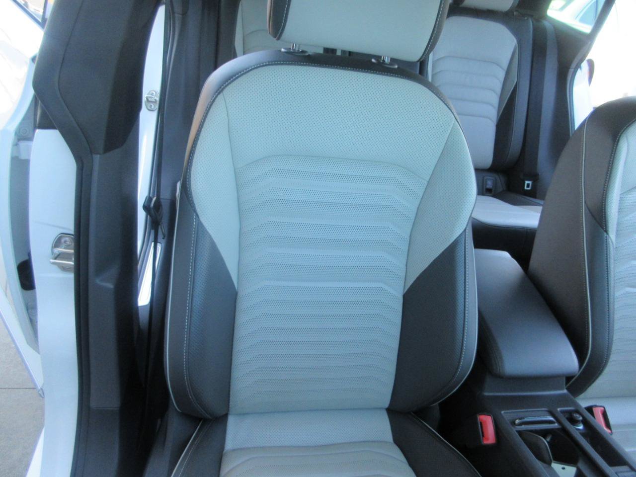 Used 2023 Volkswagen Arteon SEL Premium AWD/4WD image 30