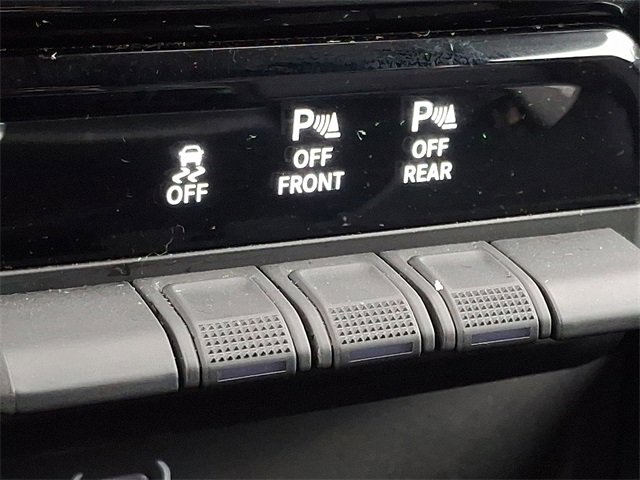 Used 2025 RAM 1500 Laramie image 25